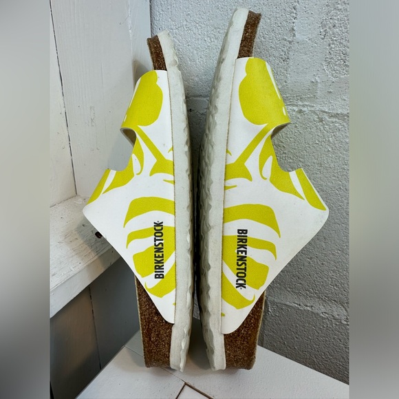Birkenstocks Birko Flor White Yellow Rare Two Strap Printed Sandals Size 40 US 9 - Picture 4 of 11